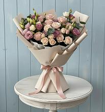 Букет цветов из:  Розы и Лизиантусы в Гуеве