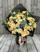 Букет цветов из:  Розы и Лизиантусы в Гуеве