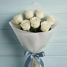 Букет 7 Белых роз Эдлесс Лав в Гуеве