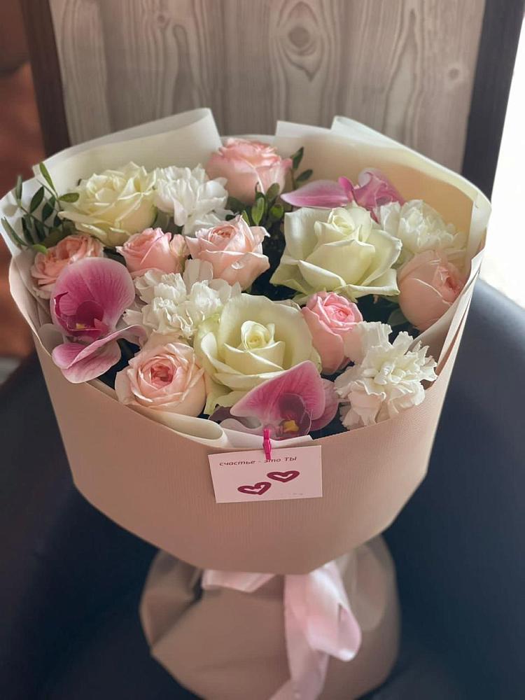 Букет цветов из: Орхидеи, Розы и Гвоздики в Гуеве