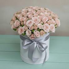 Цветочная композиция из Розы в шляпной коробке в Гуеве