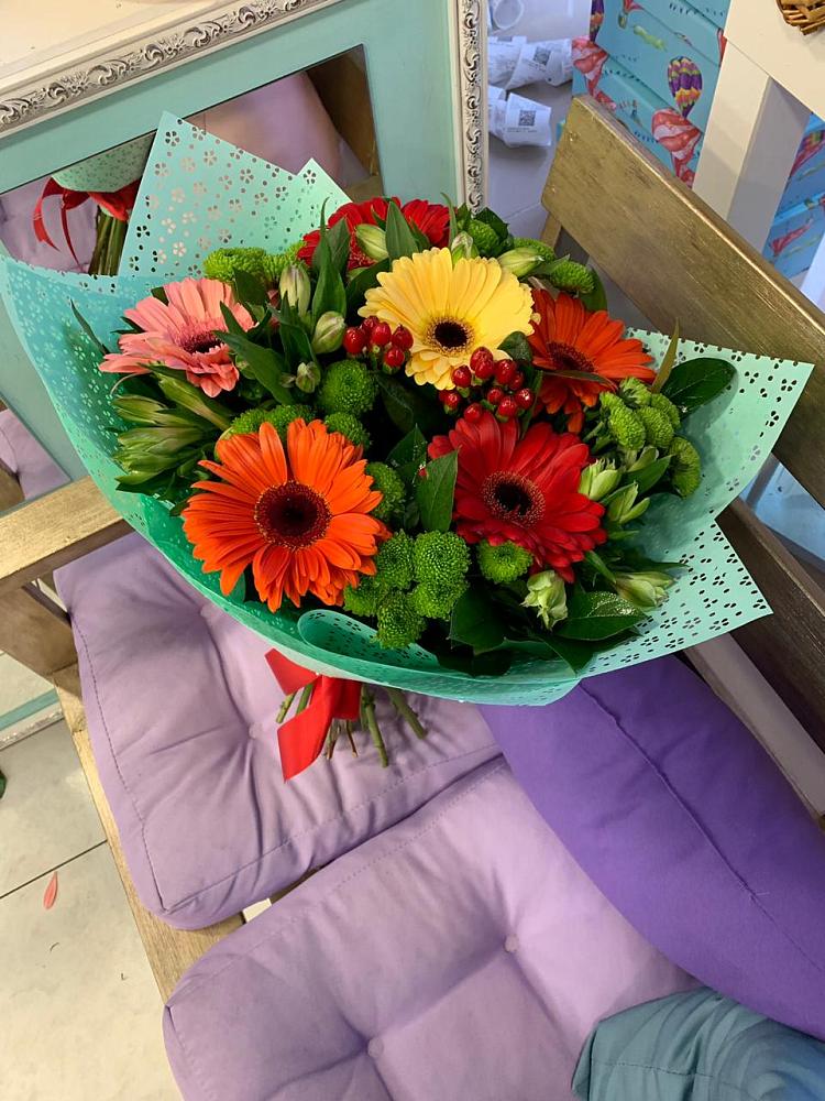 Букет цветов из: Герберы, Хризантемы и Альстромерии в Гуеве