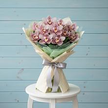 Букет цветов из:  Орхидеи и Розы в Гуеве