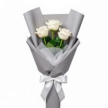 Букет 3 белые розы в Гуеве