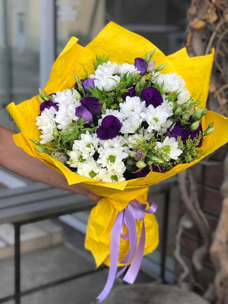 Букет цветов из: Ирисы, Хризантемы и Ромашки в Гуеве