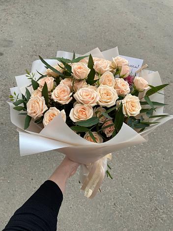 Букет Кремовые розы Латте в Гуеве