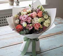 Букет цветов из:  Розы, Лизиантусы и Гвоздики #REPLACE_PRED# Гуеве